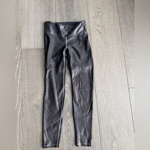 Heroine Sport Marvel Leggings in Metallic Black Size XS